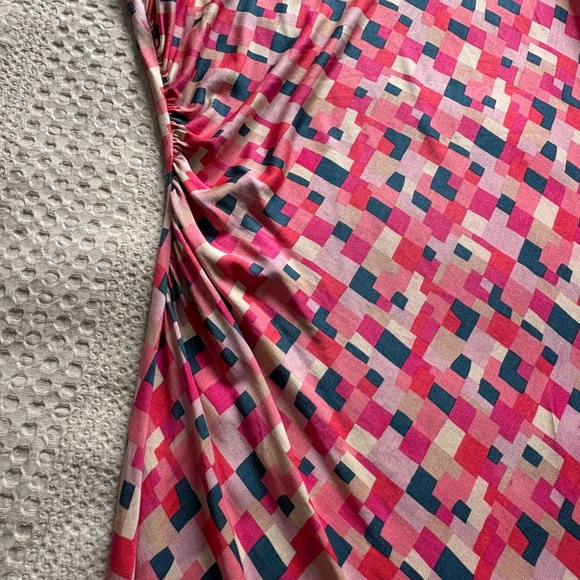 Diane Von Furstenberg Pink, Cream & Navy Geometric 100% Silk Ruched Sheath Dress - Picture 9 of 9